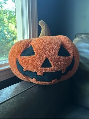 Costco Kirkland Orange Jack-O'-Lantern Halloween Pumpkin Pillow 2025